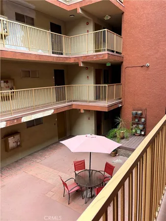 $345,000 | 545 Chestnut Avenue, Unit 203, Long Beach, CA 90802