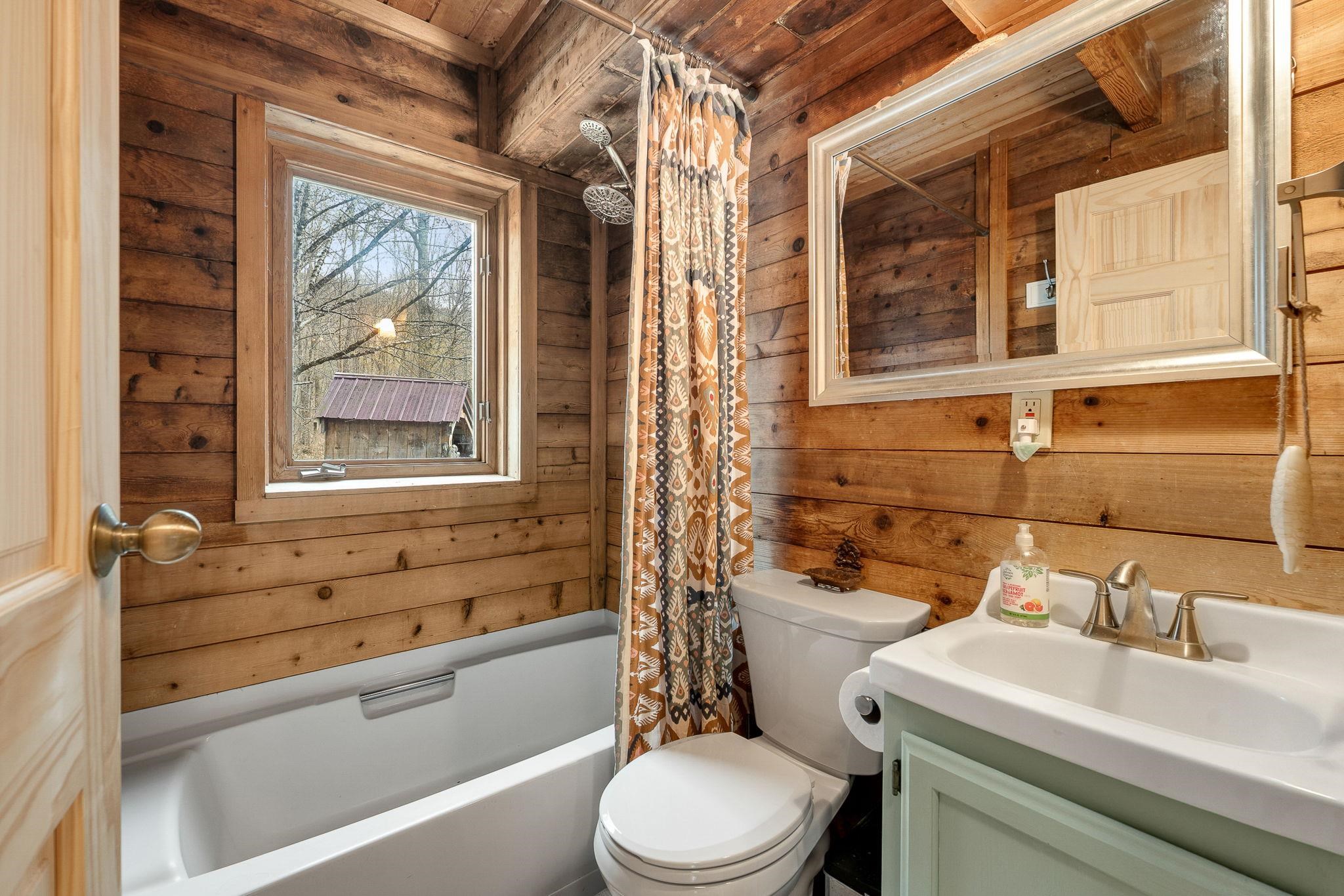 412 Macey Road Middlesex, VT 05682 - Photo 17 of 55