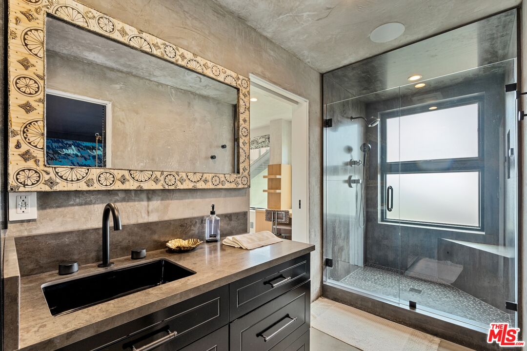 15 Reef Street Marina del Rey, CA 90292 - Photo 31 of 52