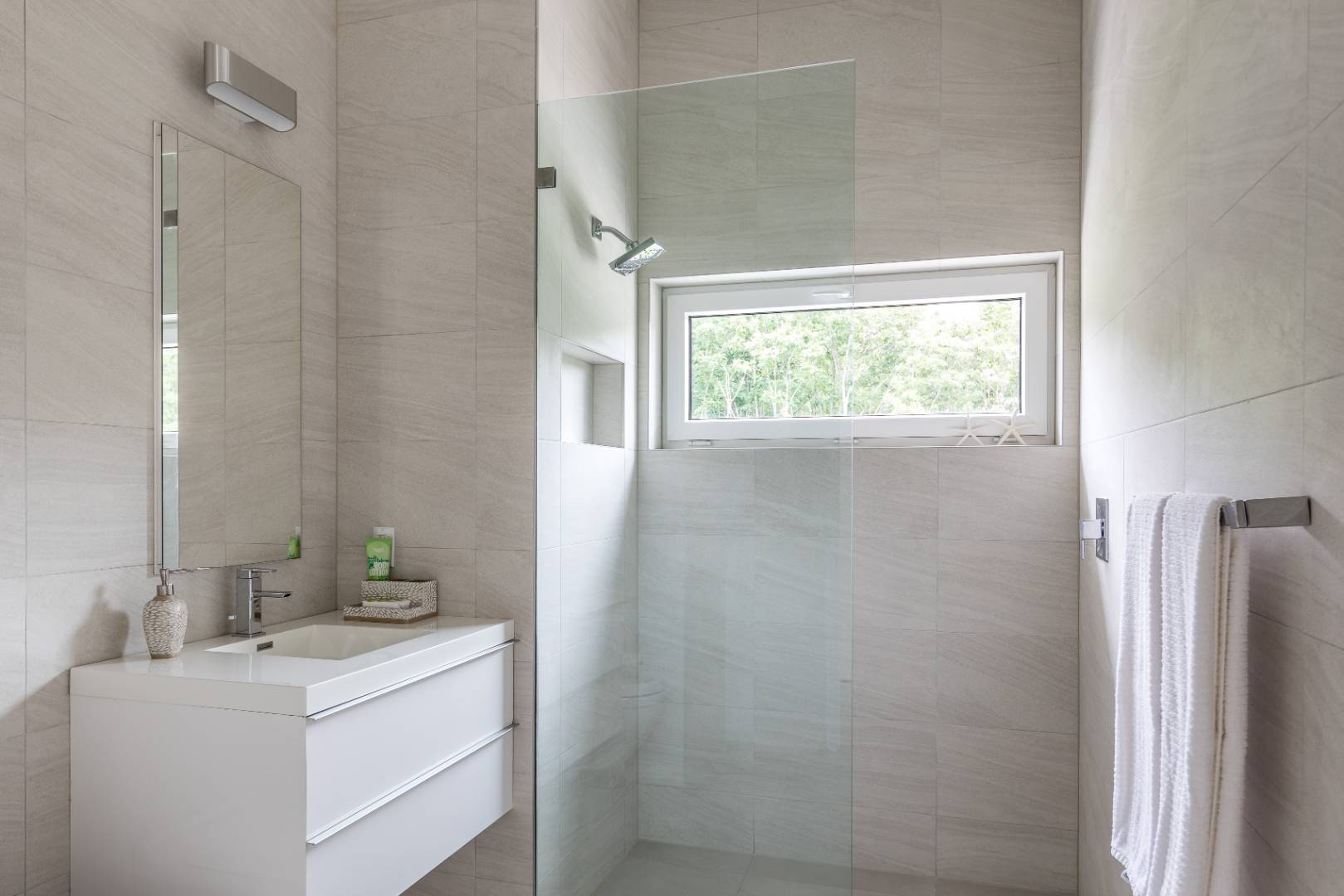 69 Highview Drive Sag Harbor, NY 11963 - Photo 11 of 21