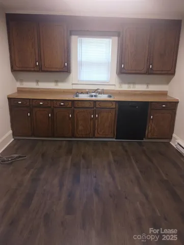 $1,350 | 217 North Beaver Street, Landis, NC 28088