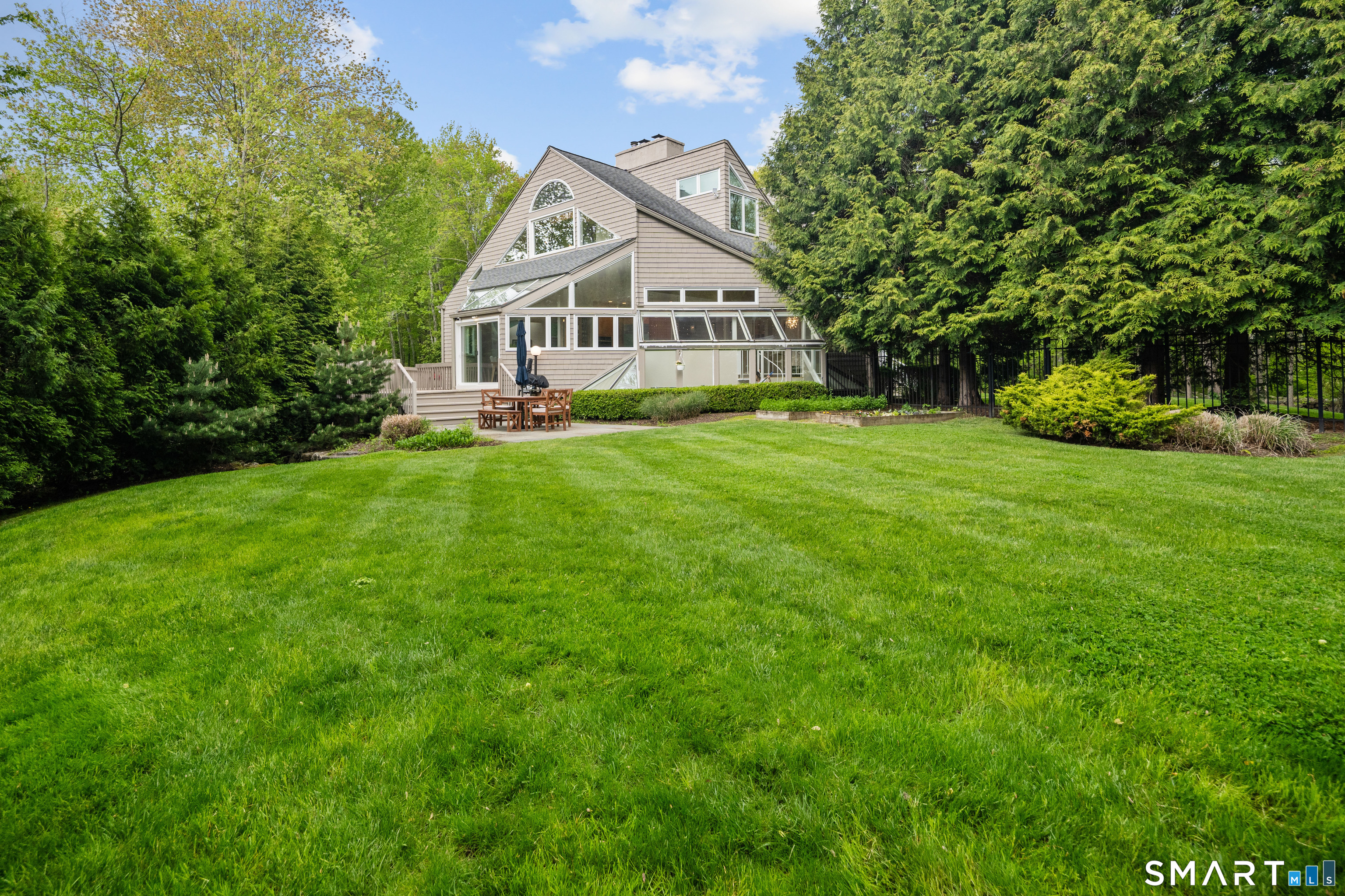 2 Sleepy Hollow Road New Canaan, CT 06840 - Photo 2 of 38
