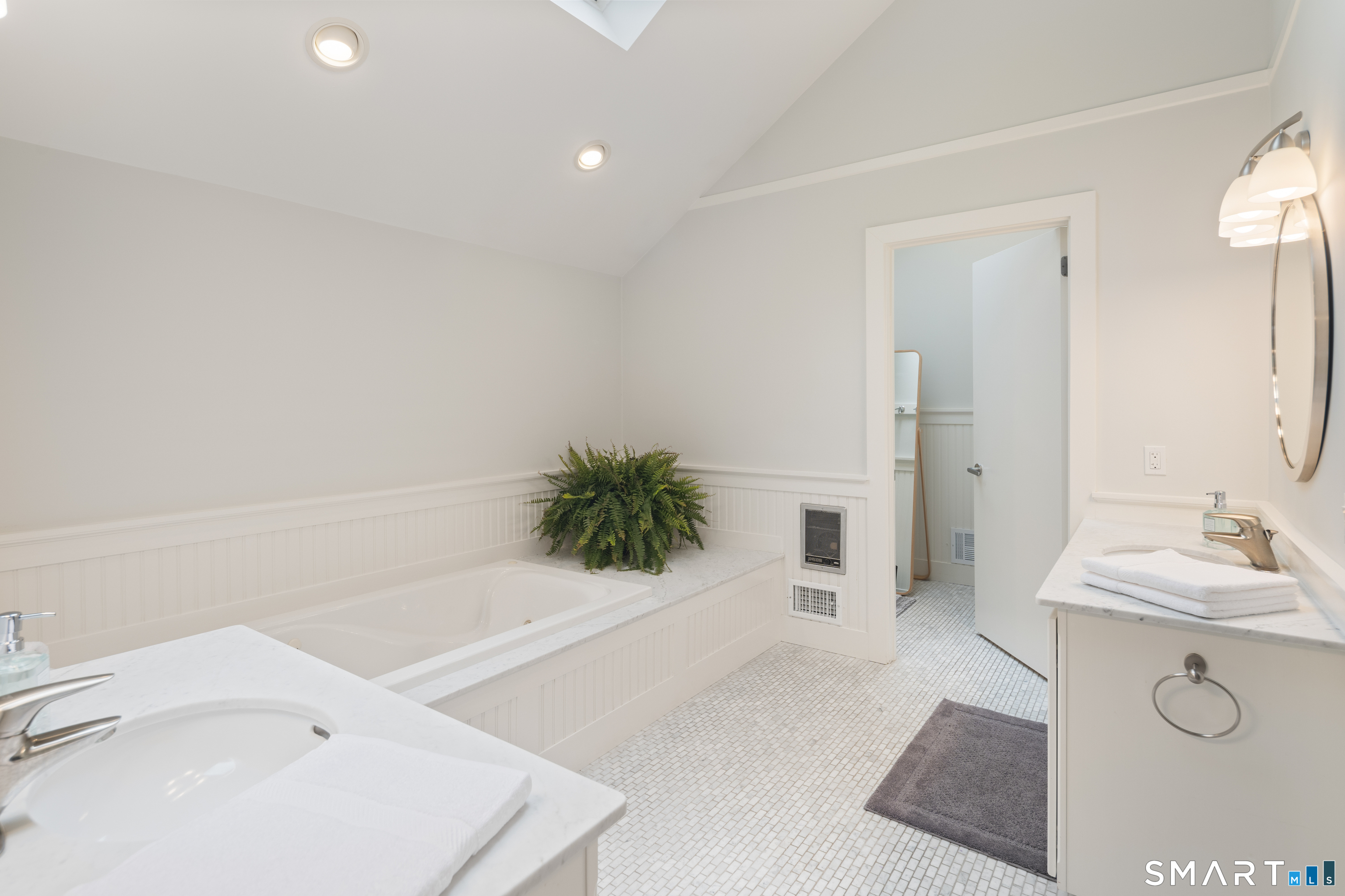 2 Sleepy Hollow Road New Canaan, CT 06840 - Photo 21 of 38