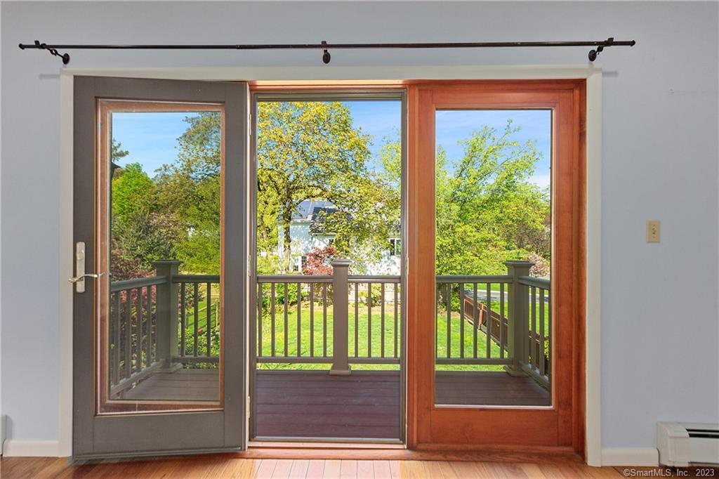 2 Walker Court Greenwich, CT 06831 - Photo 13 of 39