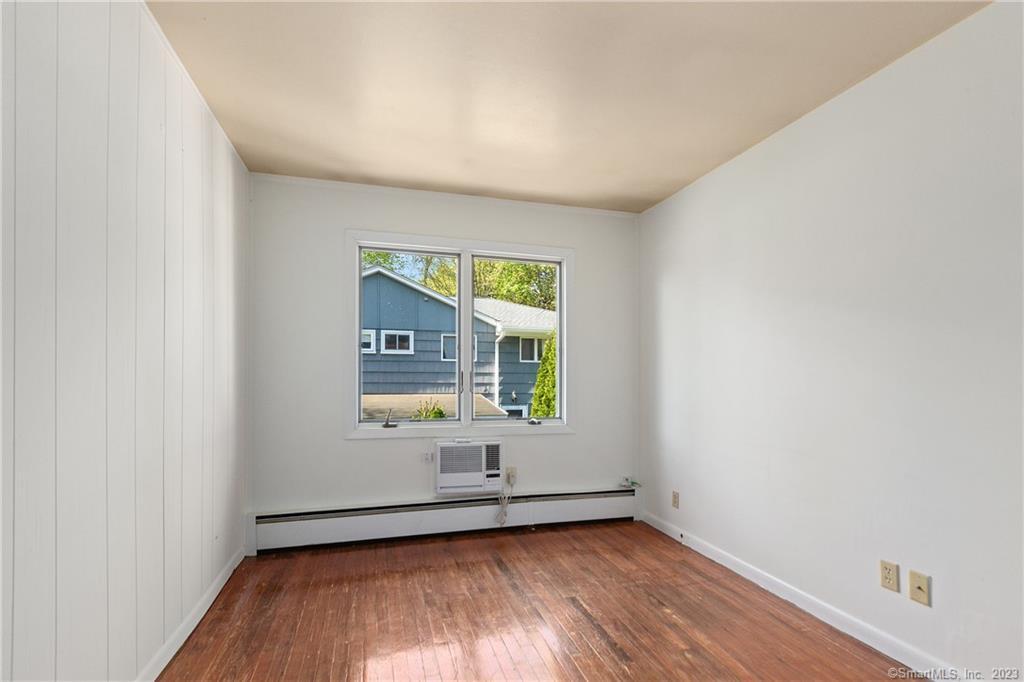 2 Walker Court Greenwich, CT 06831 - Photo 17 of 39