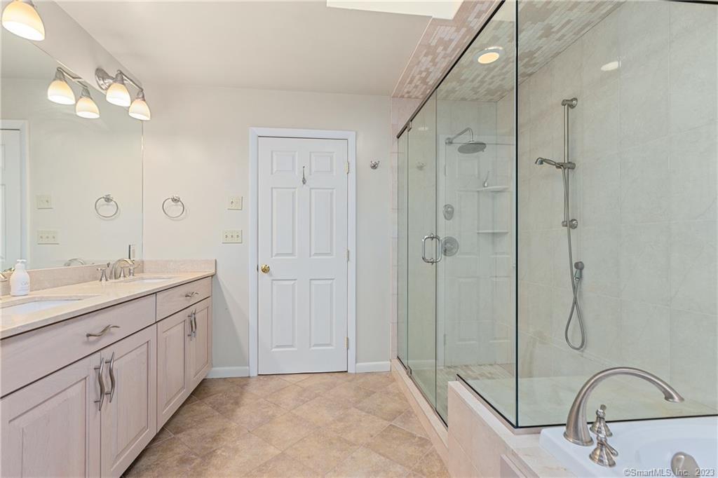 2 Walker Court Greenwich, CT 06831 - Photo 25 of 39