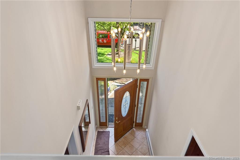 2 Walker Court Greenwich, CT 06831 - Photo 28 of 39