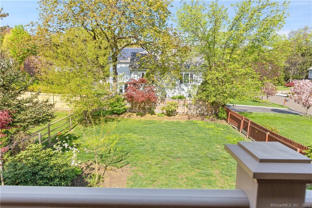 2 Walker Court Greenwich, CT 06831 - Photo 30 of 39