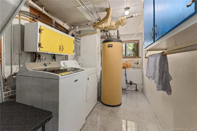 a view of a storage & utility room