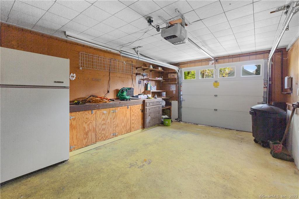 2 Walker Court Greenwich, CT 06831 - Photo 33 of 39