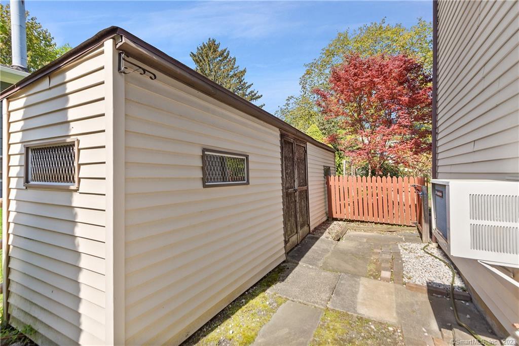 2 Walker Court Greenwich, CT 06831 - Photo 37 of 39