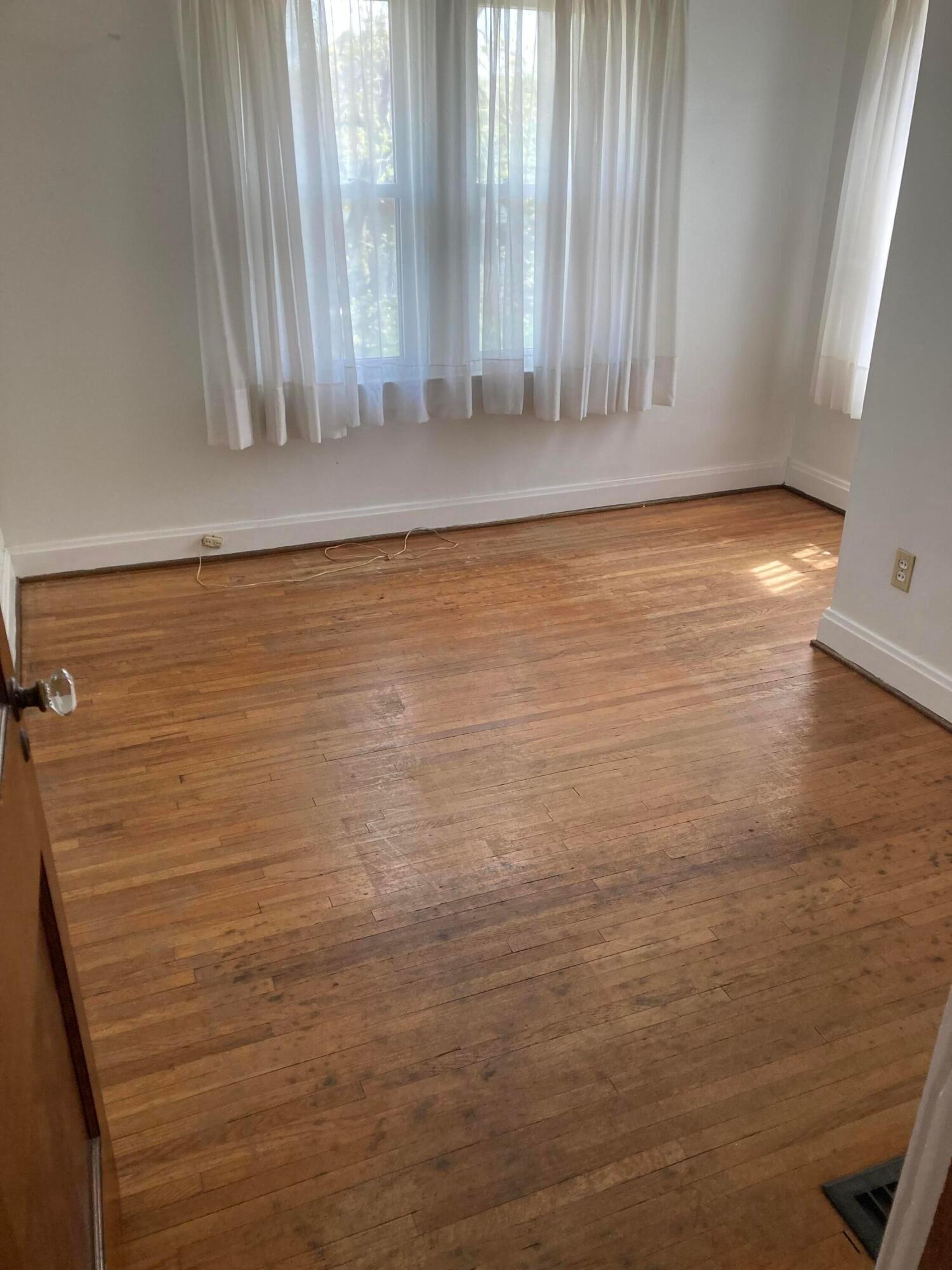 937 Palmer Road Columbus, OH 43212 - Photo 21 of 28 IMG_0557