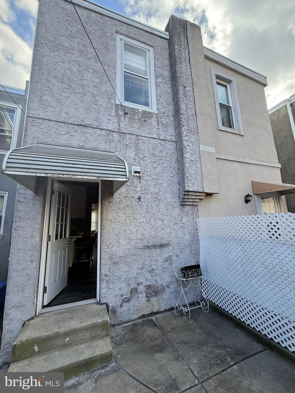 3146 Mercer Street Philadelphia, PA 19134 - Photo 17 of 22 a front view of a house