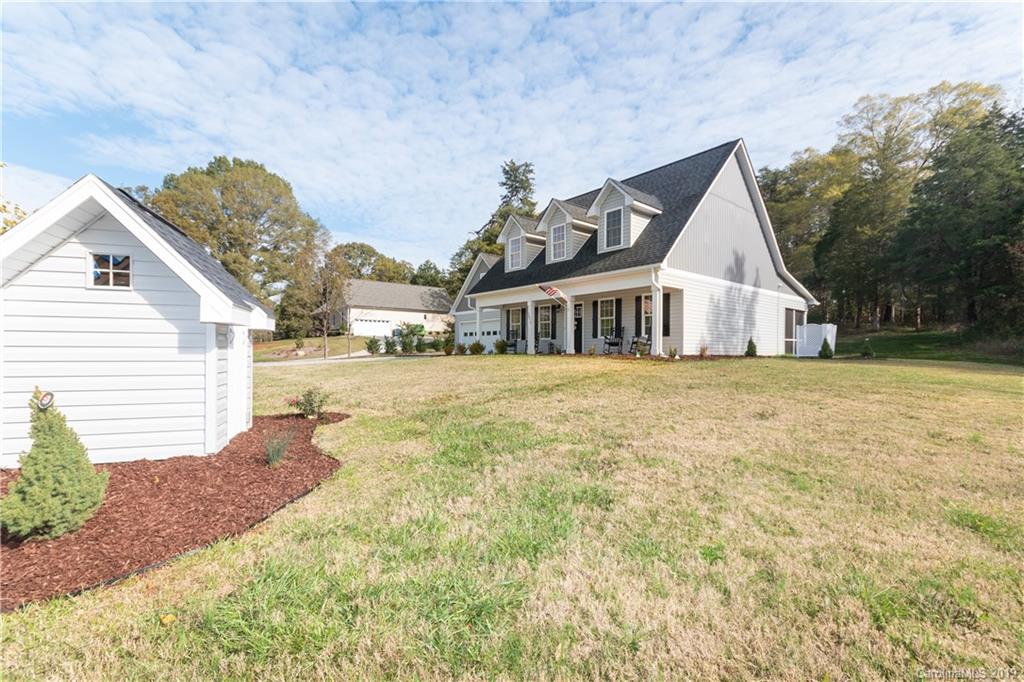 1072 Mt Pleasant Road North Concord, NC 28025 - Photo 4 of 36 Gallery Image 4