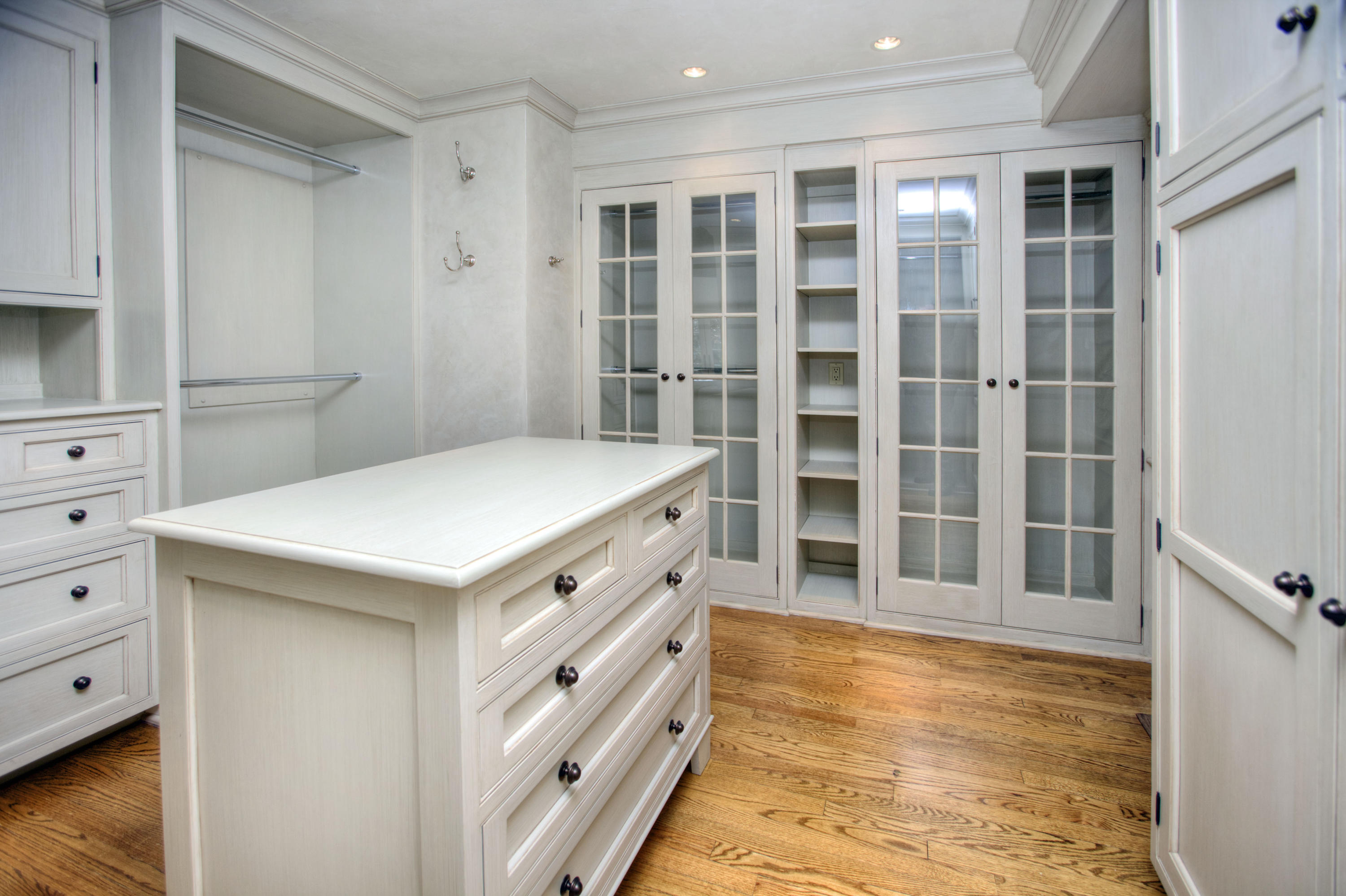 72 Ridge Acres Road Darien, CT 06820 - Photo 15 of 25 a kitchen with a stove and a white cabinet