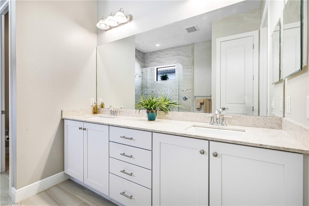 1409 Redona Way Naples, FL 34113 - Photo 21 of 50 Primary Bath