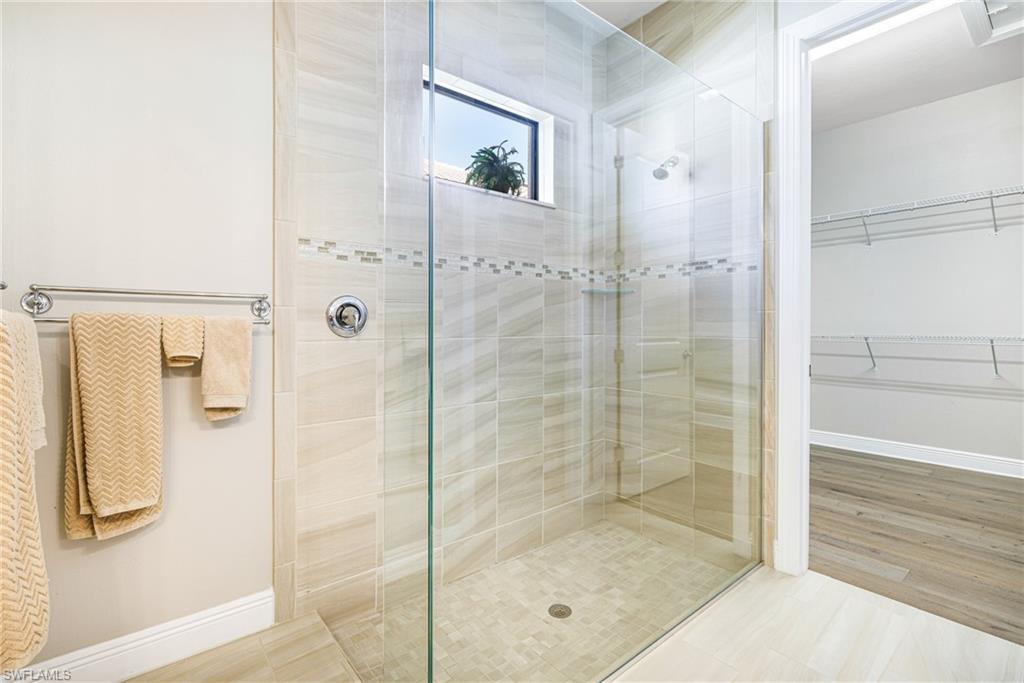 1409 Redona Way Naples, FL 34113 - Photo 22 of 50 Primary Shower