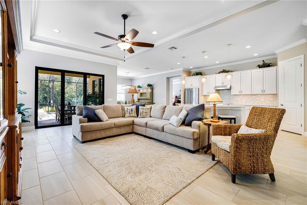 1409 Redona Way Naples, FL 34113 - Photo 4 of 50 Great Room