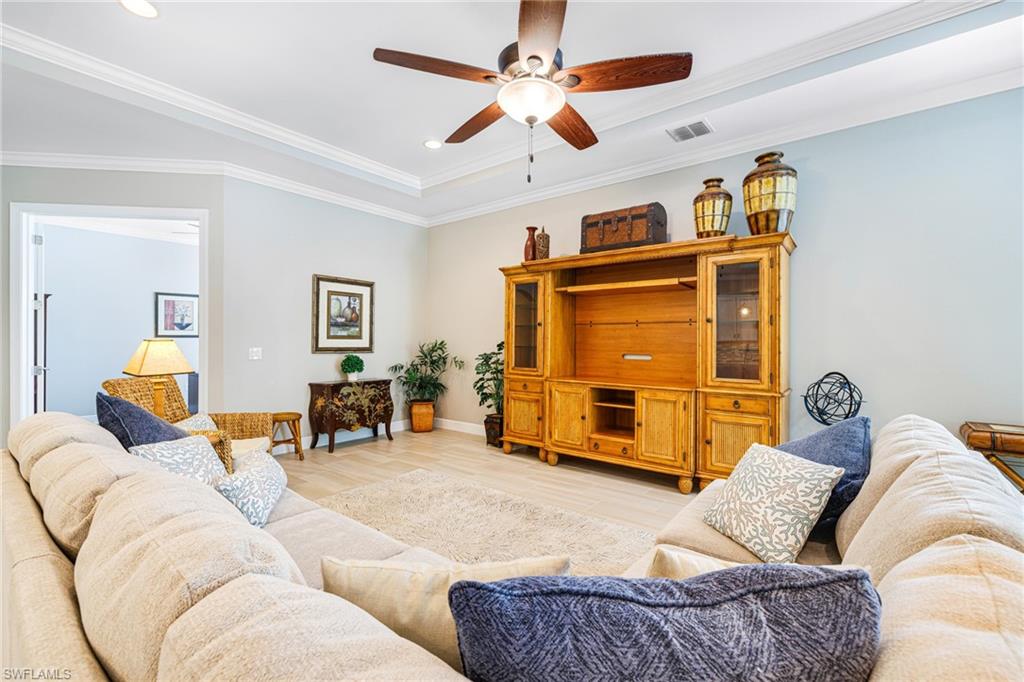 1409 Redona Way Naples, FL 34113 - Photo 8 of 50 Kitchen