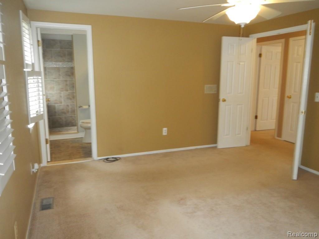 1510 Deerhurst Lane Rochester Hills, MI 48307 - Photo 9 of 16