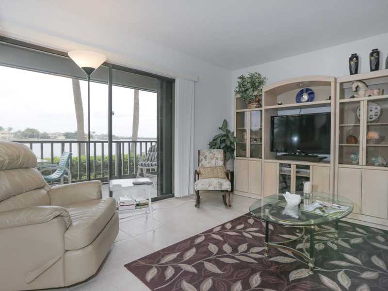 1870 Bay Road, Unit 113G Vero Beach, FL 32963 - Photo 7 of 18 Gallery Image 7