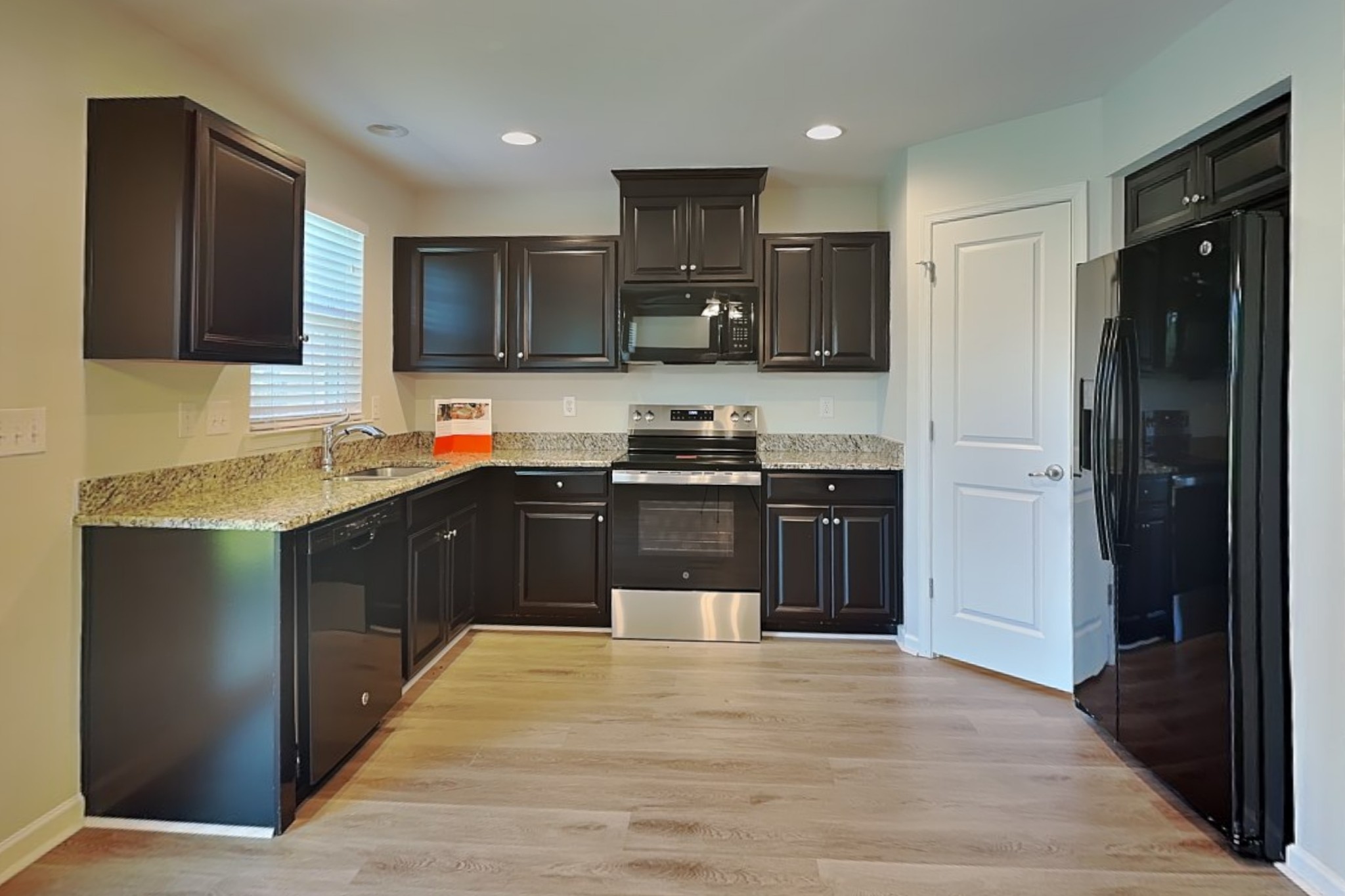 112 Hackney Lane Gallatin, TN 37066 - Photo 4 of 15
