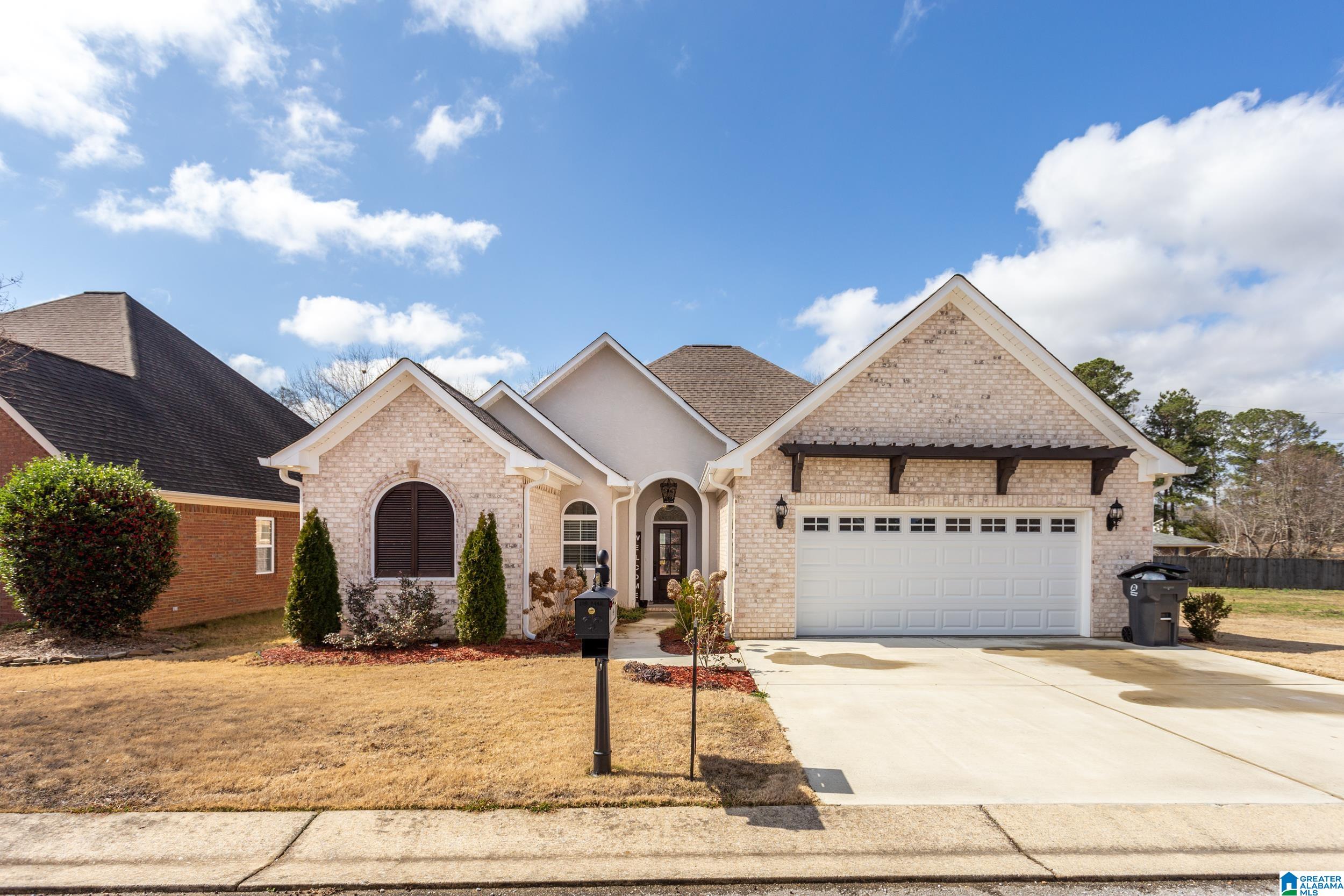 1798 Amanda Lane Gadsden, AL 35907 - Photo 1 of 32