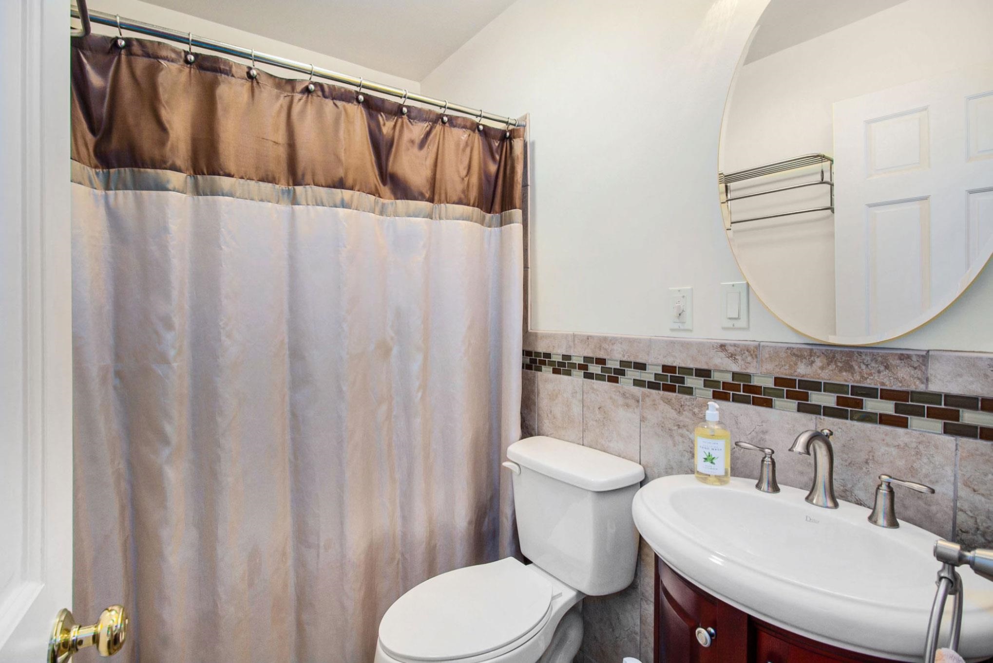 2055 West Garrison Road Owosso, MI 48867 - Photo 19 of 49 Main Level Full Bath