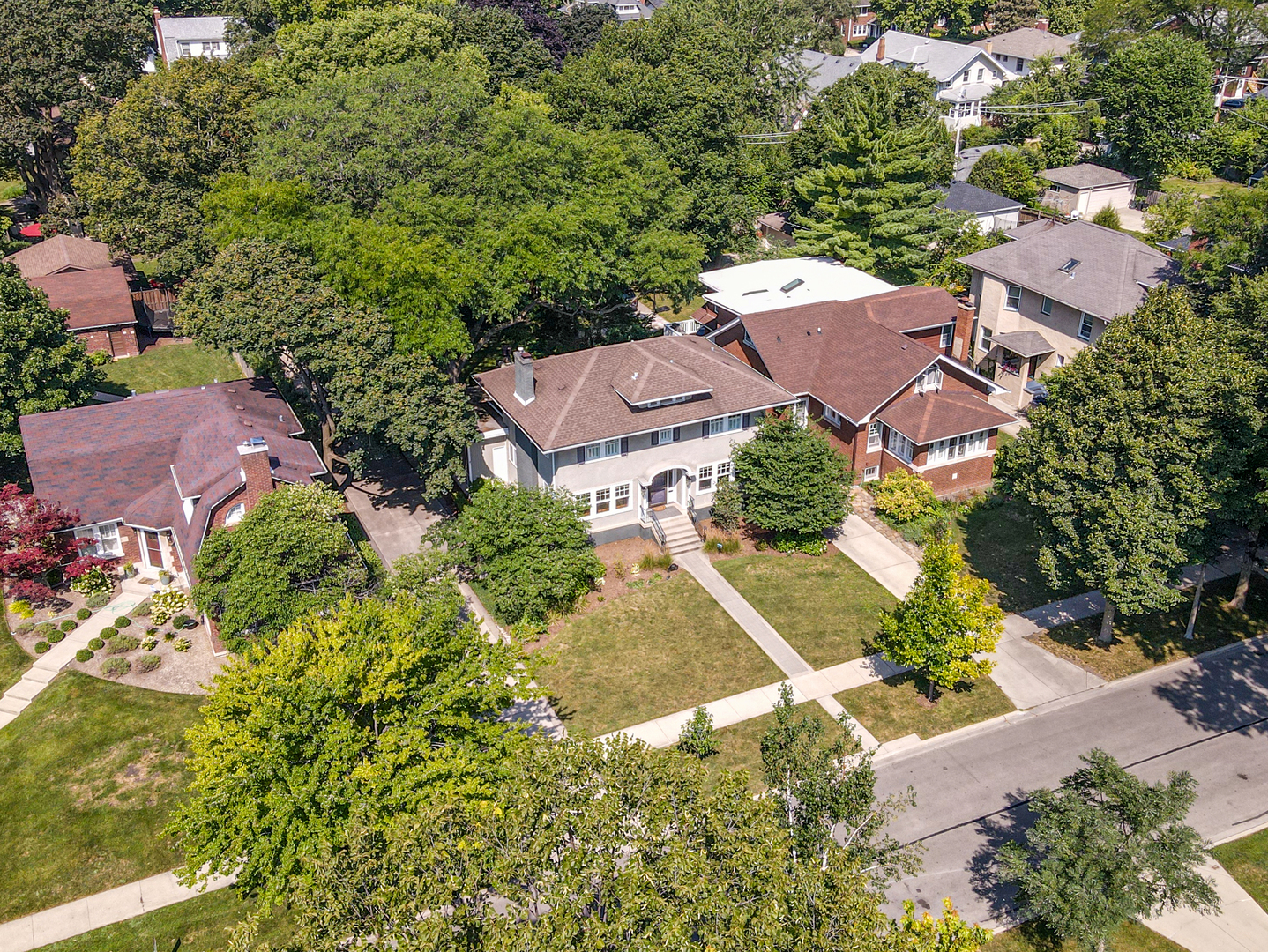 710 Bonnie Brae River Forest, IL 60305 - Photo 26 of 31 an aerial view of house with yard and mountain view in back