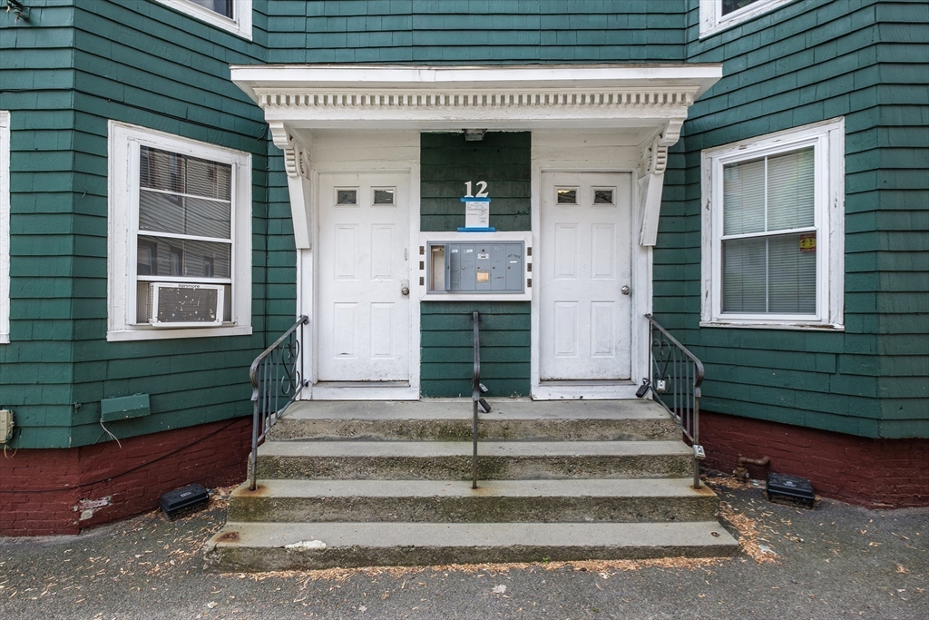 12 Kilby Street, Unit R2 Somerville, MA 02143 - Photo 18 of 19