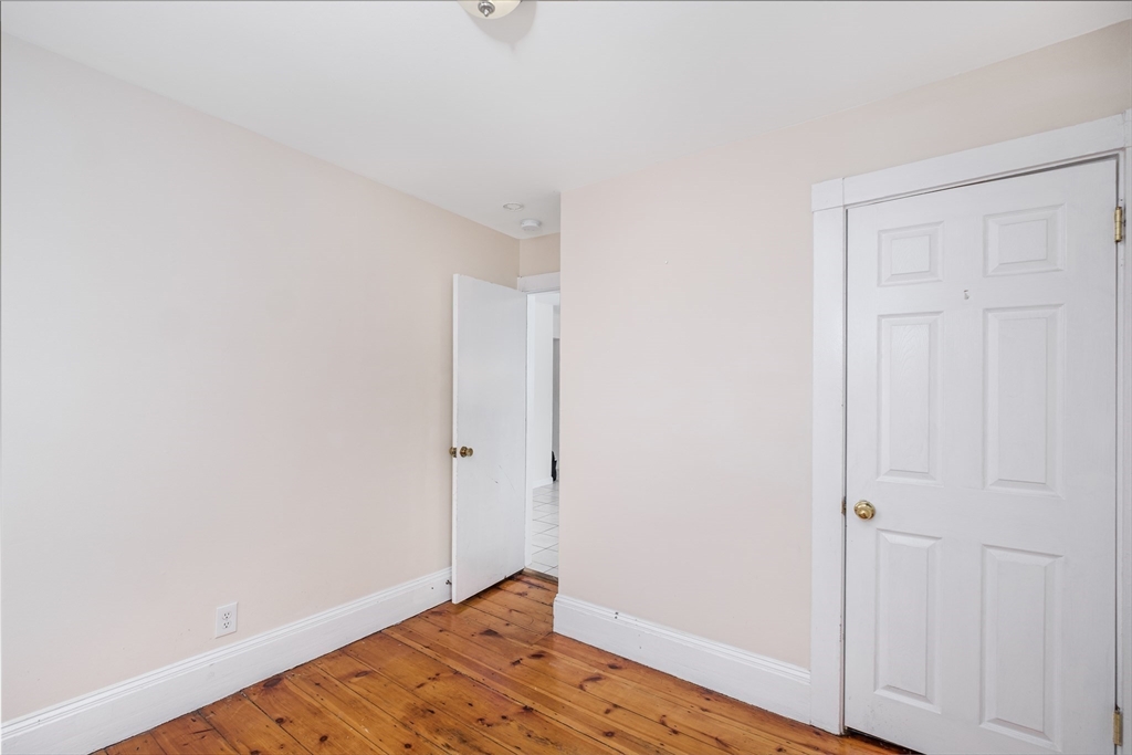 12 Kilby Street, Unit R2 Somerville, MA 02143 - Photo 6 of 19