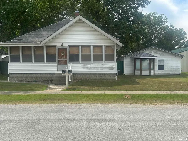 $119,000 | 906 Belle Avenue, Pinckneyville, IL 62274
