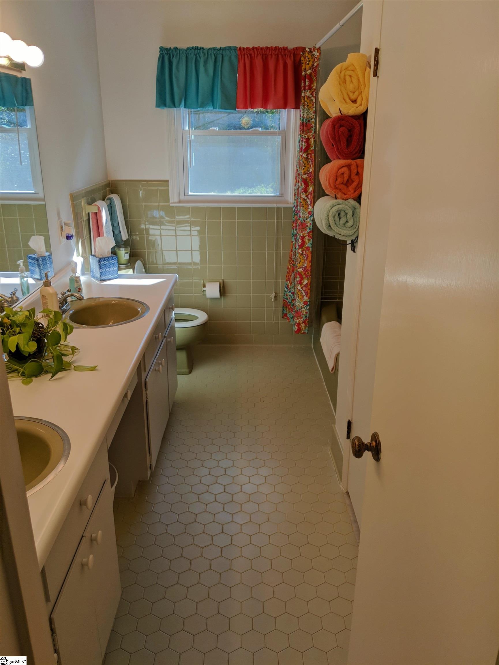 306 Great Glen Road Greenville, SC 29615 - Photo 12 of 23 Gallery Image 12