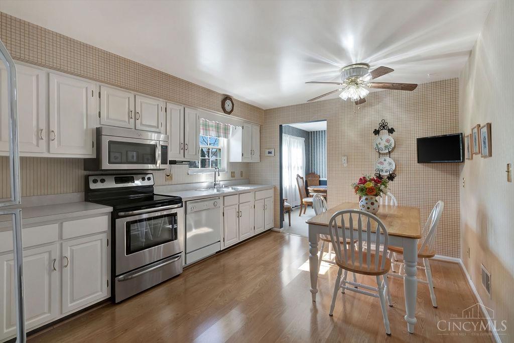 5721 Lawrence Road Cincinnati, OH 45248 - Photo 15 of 51