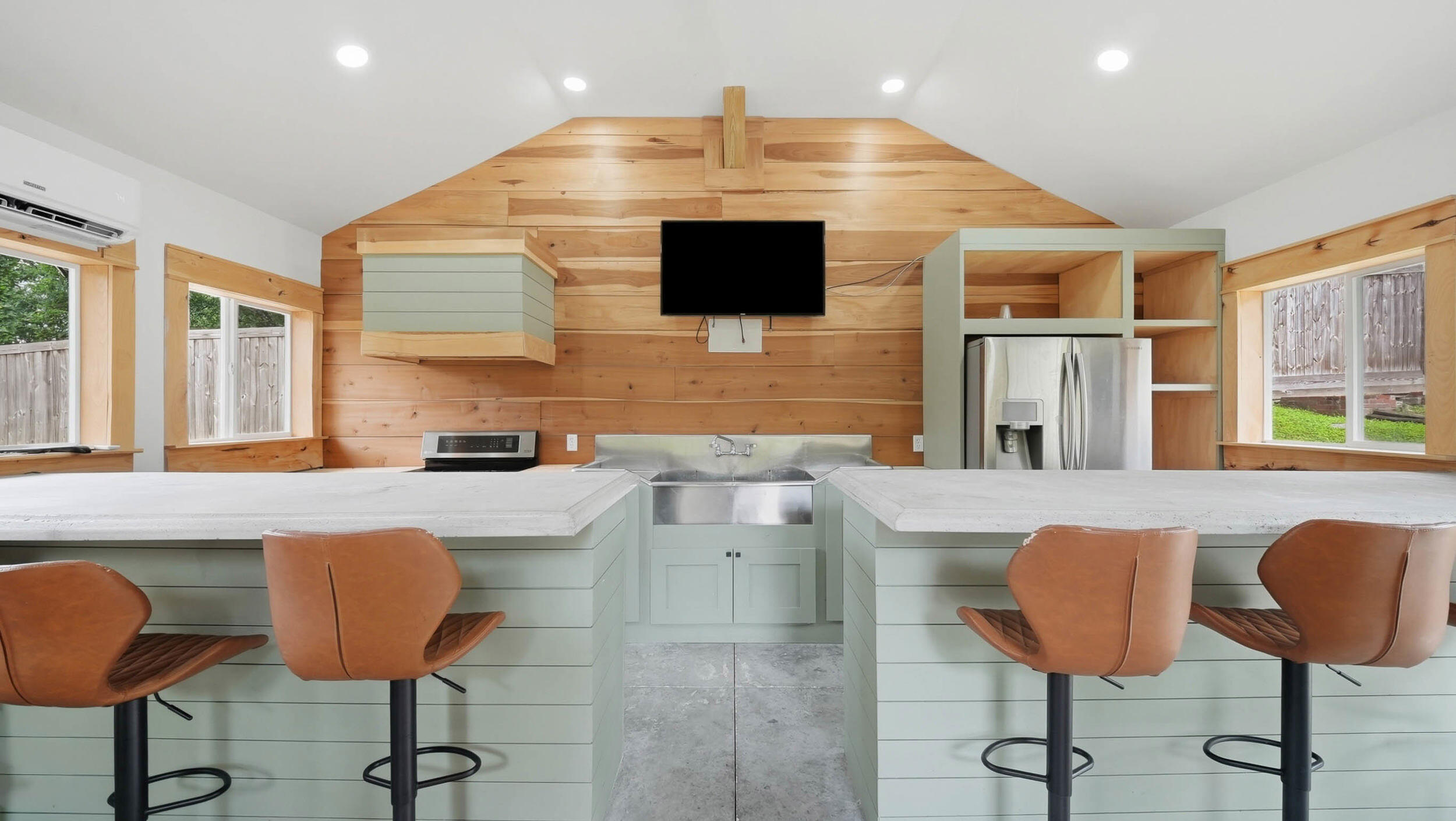 903 South Crest Road Chattanooga, TN 37404 - Photo 43 of 54 Cabana Kitchen