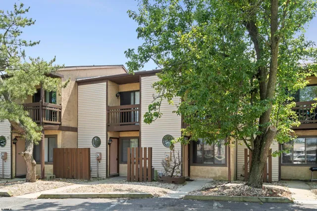 $124,900 | 106 Newtowne Square, Unit 106, Pleasantville, NJ 08232