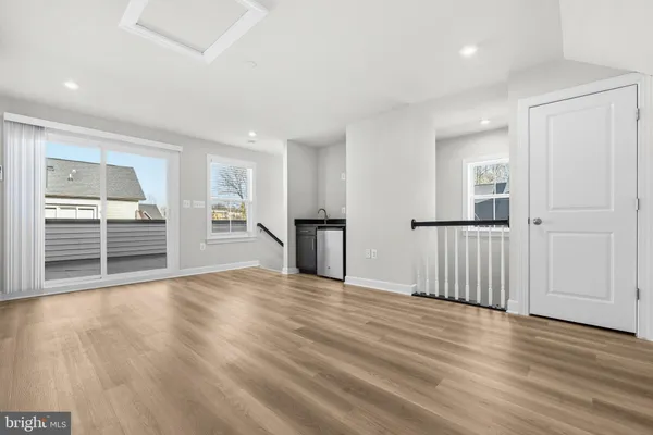 $860,000 | 2843 Hokie Lane, Alexandria, VA 22306