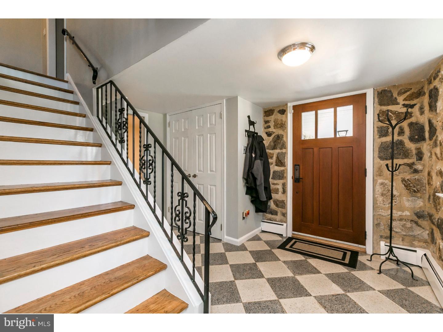 1 Line Road Malvern, PA 19355 - Photo 4 of 25 Foyer