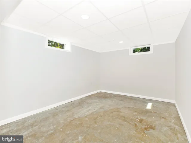 an empty room with an entryway