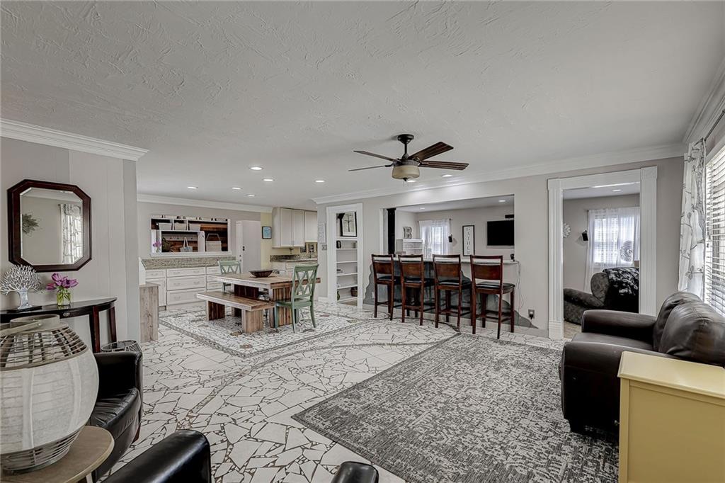 6821 Hague Road Indianapolis, IN 46256 - Photo 4 of 28 Gallery Image 4