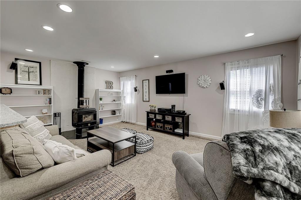 6821 Hague Road Indianapolis, IN 46256 - Photo 7 of 28 Gallery Image 7