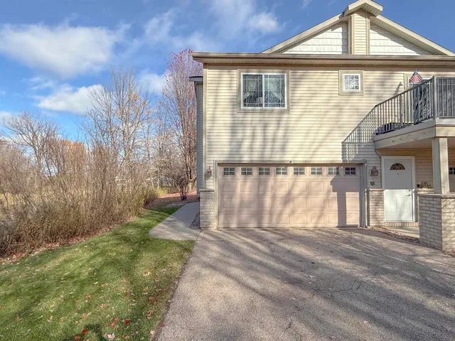$199,900 | 1007 Mallard Way, Marinette, WI 54143