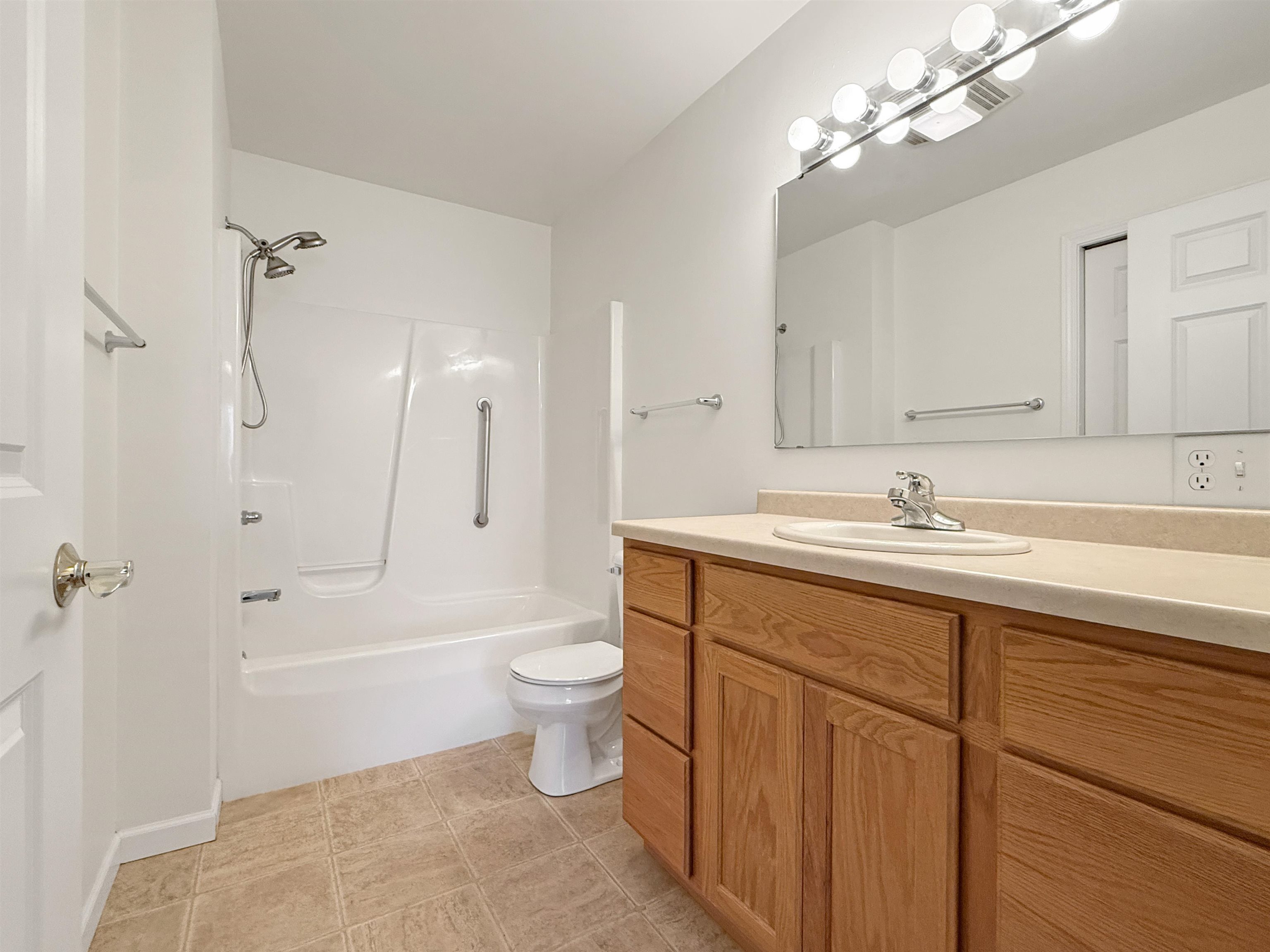 1007 Mallard Way Marinette, WI 54143 - Photo 11 of 17