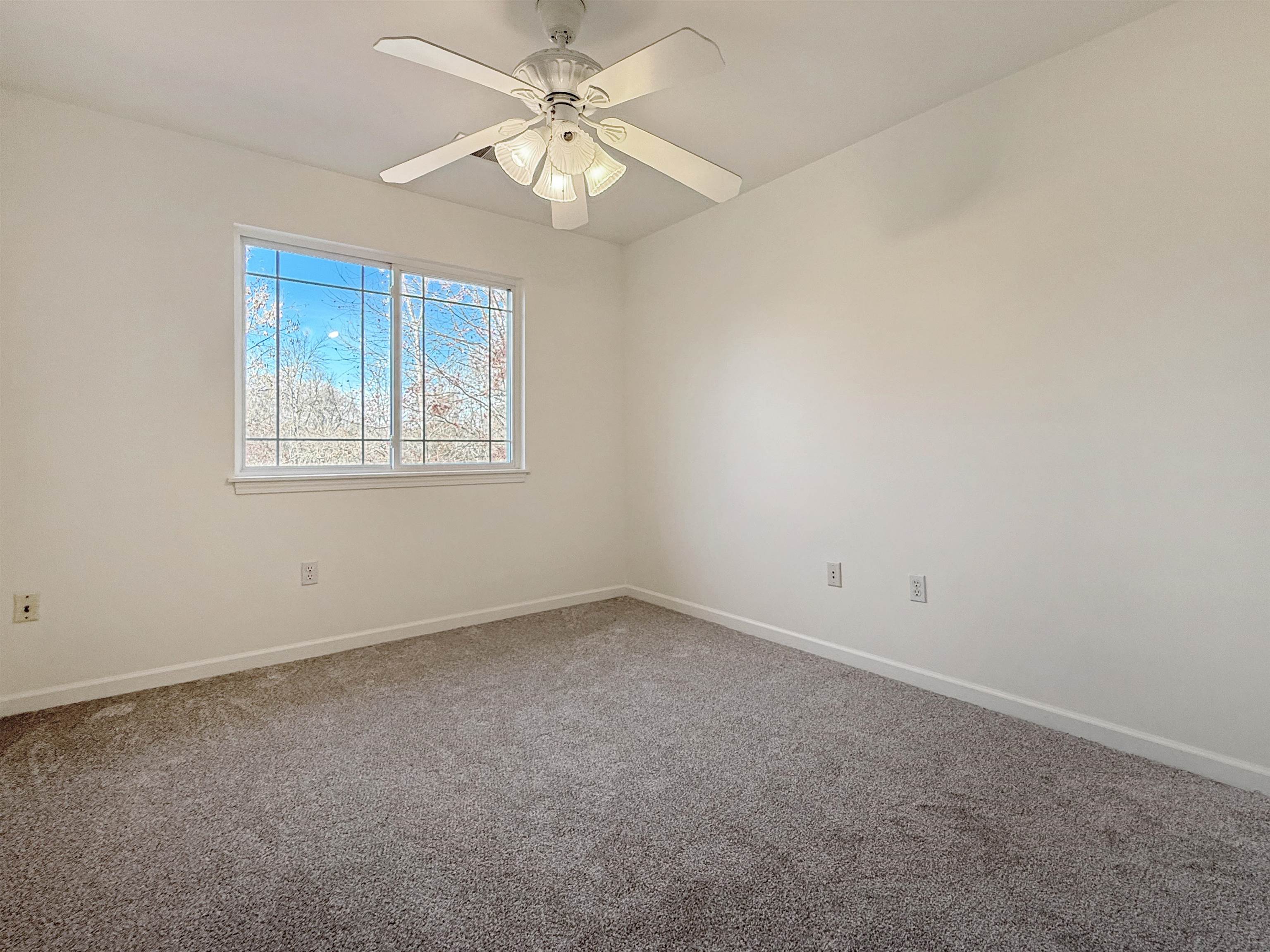 1007 Mallard Way Marinette, WI 54143 - Photo 12 of 17