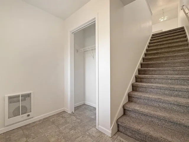 $199,900 | 1007 Mallard Way, Marinette, WI 54143