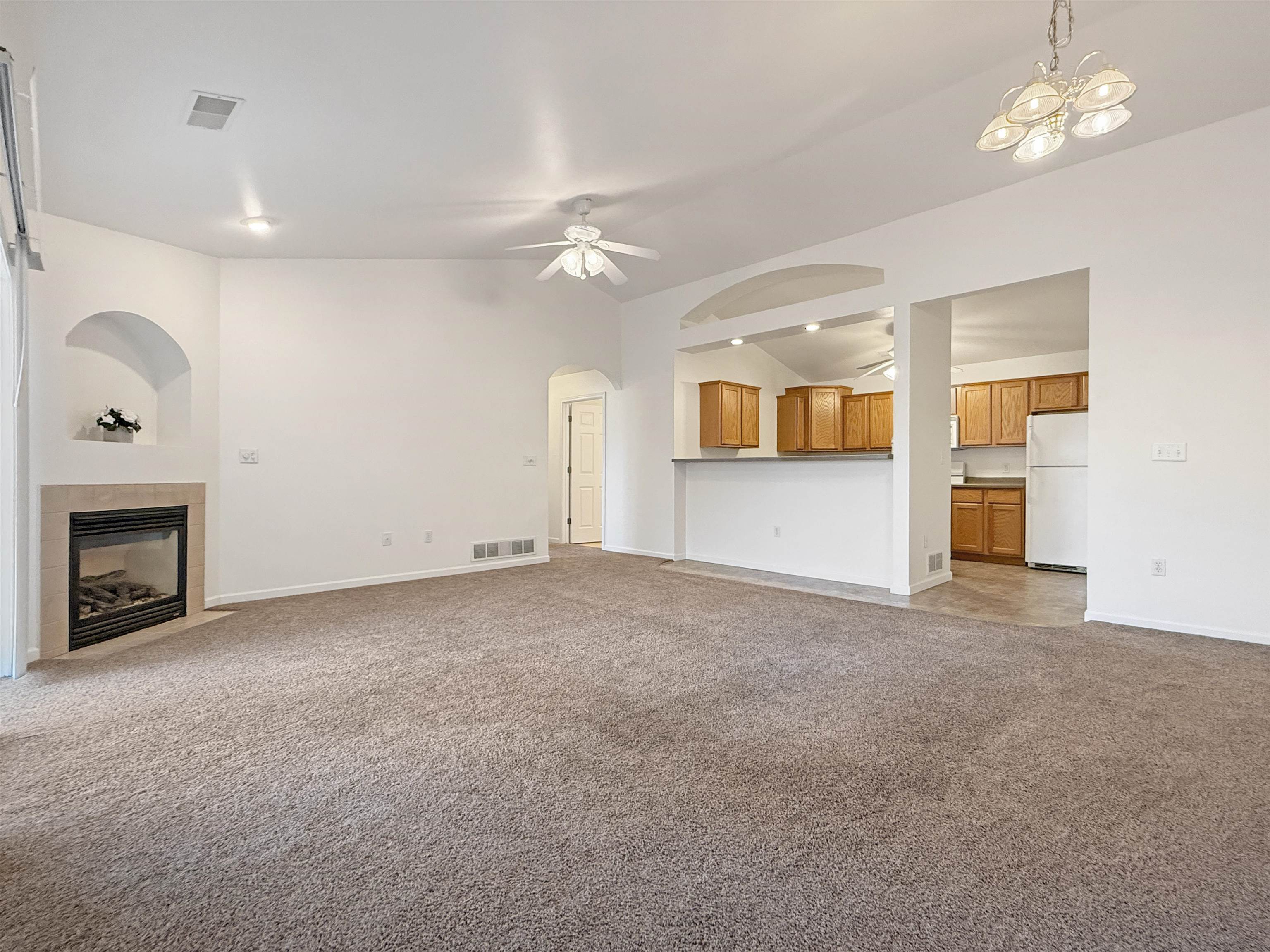 1007 Mallard Way Marinette, WI 54143 - Photo 6 of 17