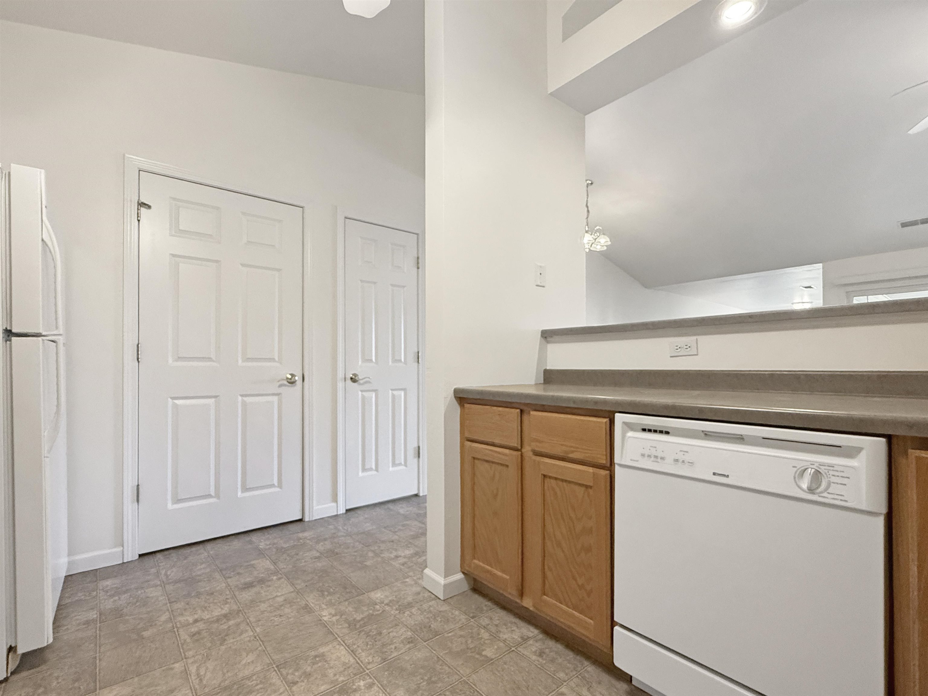 1007 Mallard Way Marinette, WI 54143 - Photo 8 of 17