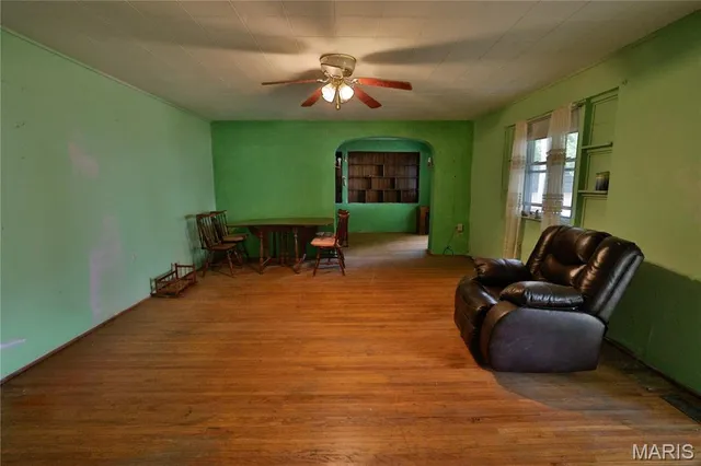 $59,900 | 115 West South Street, Nokomis, IL 62075