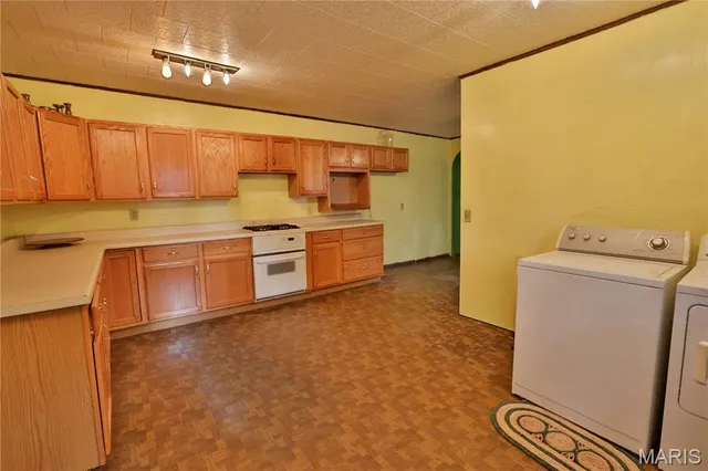 $59,900 | 115 West South Street, Nokomis, IL 62075