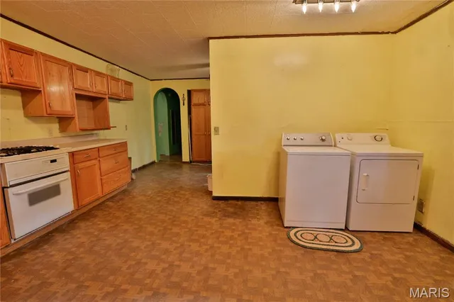 $59,900 | 115 West South Street, Nokomis, IL 62075